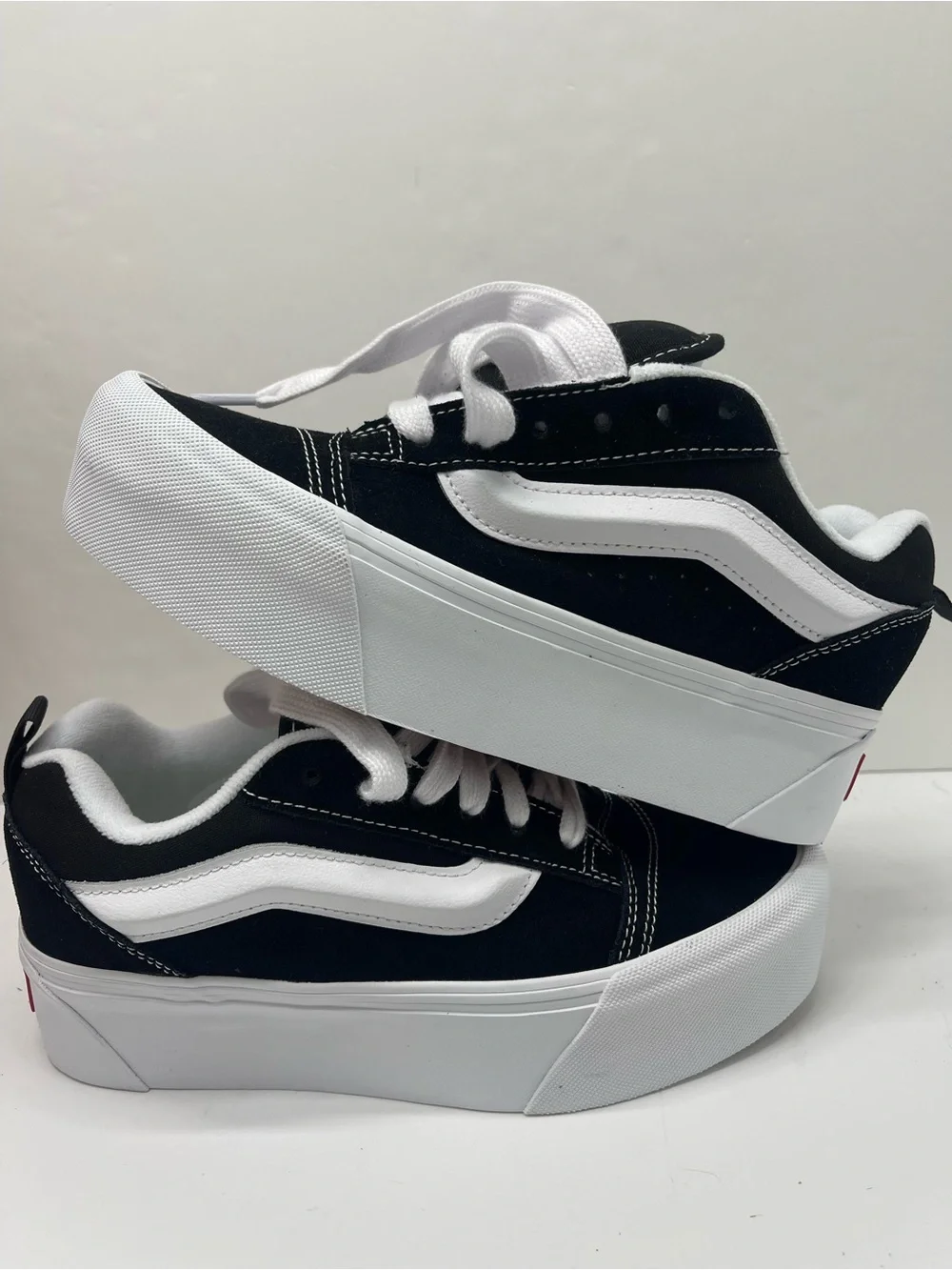 Vans WMNS Sz 7.5 Knu Stack Black/True White VN000CP66BT Platform Sneakers